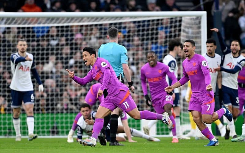Hiệp 2: Tottenham lỡ cơ hội, Wolves tận dụng sai lầm