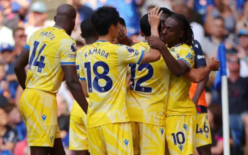 Palace vùng lên, Chelsea trả giá đắt