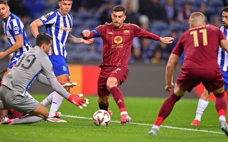 AS Roma: Tận dụng lợi thế sân nhà