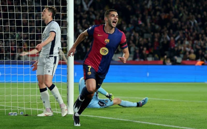 Hiệp một: Barcelona áp đảo, Olmo lập công rồi rời sân vì chấn thương