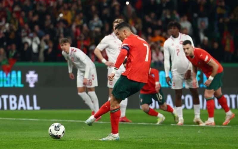 Hiệp một: Ronaldo bỏ lỡ, Bồ Đào Nha vẫn có lợi thế