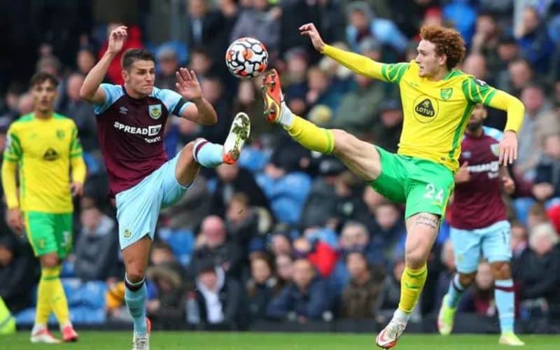 Burnley không được phép sảy chân