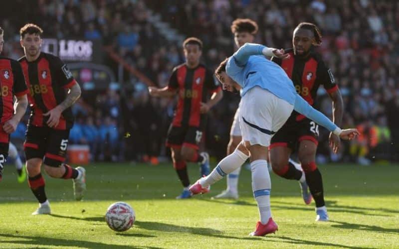 Hiệp một: Man City phung phí cơ hội, Bournemouth tận dụng thành công
